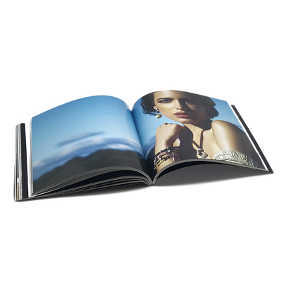Εκτύπωση περιοδικού Pantone Color Glossy A3 A4 A5 Βιβλίο φωτογραφιών για ενήλικες