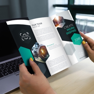 Μπροσούρα Business Company Flyer Printing C1S C2S Gloss Coated Paper Printing Book Printing